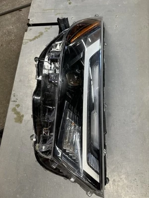 ¡Bonito! Faro derecho pasajero Toyota RAV4 2022 2023 2024 LED OEM Foto 1 de 4