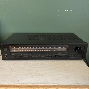 Technics SA-130 Ricevitore Stereo Radio AM/FM Vintage - Funzionante con Antenna FM - Foto 1 di 9