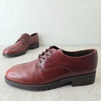 Vintage Rockport Dress Shoes Womens 8 Brown Leather Preppy Heritage Oxford Derby - Image 1 of 4