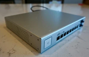 Ubiquiti US-8-150W 8-portowy przełącznik UniFi, przełącznik PoE+ Gigabit - Zdjęcie 1 z 4