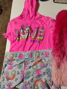 Trolls Girls' Size S (6 -6X) Pink Printed Fur Vest With Outfit Size 6 - Picture 1 of 10