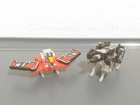 Transformers War For Cybertron Trilogy Siege Spy Patrol Laserbeak and Ravage Cover