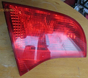 AUDI A4 2005/2006 ESTATE PASSENGER SIDE REAR INNER LIGHT 8E9 945 093 - Picture 1 of 3