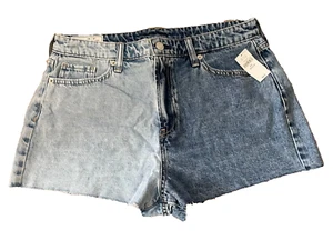 Women's Gap High Rise, Zip Fly, Light/Medium Wash Shorts Size 29/8 NWT - Picture 1 of 2