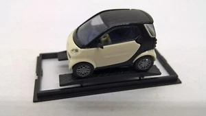 Busch 46199 Smart Fortwo City Coupé bianco nero (68) - Foto 1 di 3