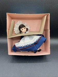 Bambola NOS Madame Alexander France 8" #552 nuova con scatola originale - Foto 1 di 4