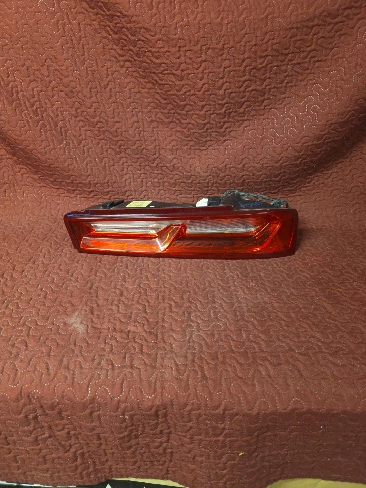 2016 2017 2018 CHEVROLET CHEVY CAMARO RIGHT PASSENGER TAIL LIGHT OEM P62172 - Image 1 of 4