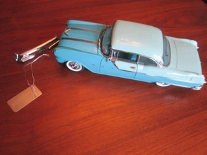 Sun Star The Platinum Collection 1955 Pontiac Star Chief 1/18 Diecast Light Blue - Picture 1 of 14