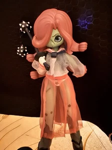 Junko Mizuno x Fewture Shiori & Dokuro Breeder 2003 No box Rare Anime Kidrobot - Picture 1 of 5