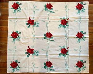 Vintage 40’s tablecloth and 3 napkins Red Rose Pattern - Picture 1 of 4
