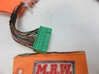 WIRE PLUG CONNECTOR END CLIP CRUISE CONTROL MODULE COMPUTER SPEED ECM ECU BOX  - Image 1 of 4