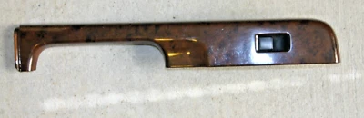 1996-1999 NISSAN PATHFINDER POWER WINDOW PASSENGER RIGHT REAR SWITCH AND BEZEL - Image 1 of 4