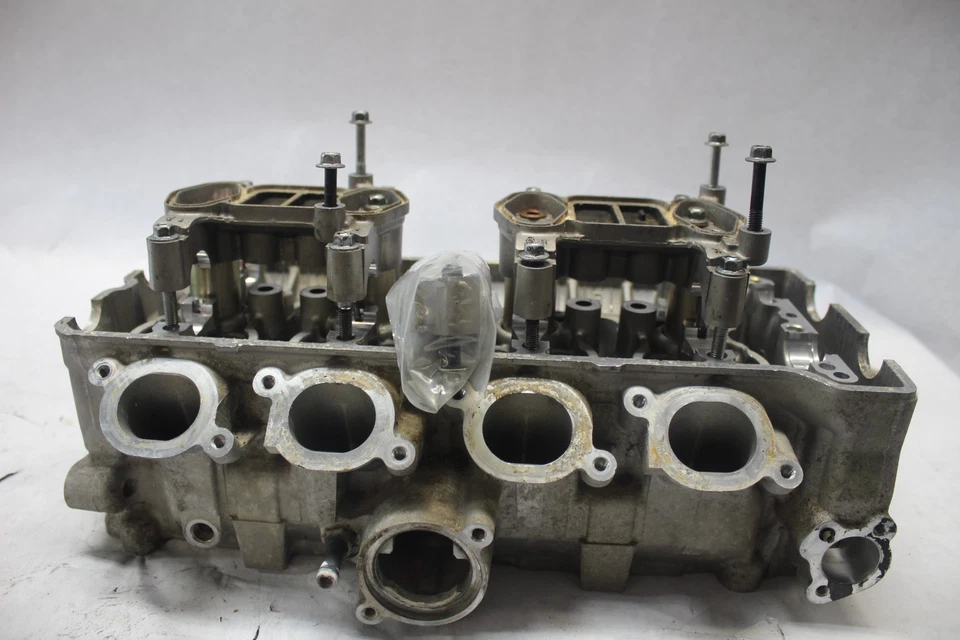 MONTAJE DE CULATA (29G) 11100-29G00 2005 SUZUKI GSX-R600 Foto 1 de 4