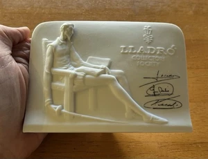 Vintage Lladro Collector's Society Signed Plaque Retired Don Quivotebas Porcea - Picture 1 of 4