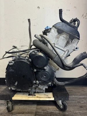 04 05 SUZUKI GSXR 600 MOTOR CAJAS BLOQUE TRANSMISIÓN 2004 2005 CABEZAL Foto 1 de 4