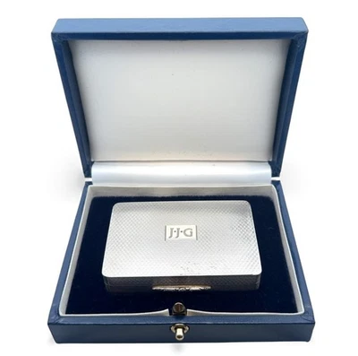 Pastillero Gallagher plata con motor torneado decoración e interior dorado Foto 1 de 3