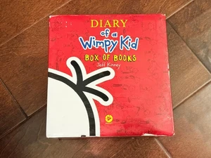 Diary Of A Wimpy Kid Box Of Books 1-16 (New W/ Light Flaws) - Imagen 1 de 4
