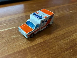 1985 Matchbox Ambulance 1977 White/Orange - Picture 1 of 4
