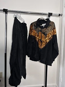 Vintage Women's Track/Windbreaker Suit Floral Animal Print Black Size 24 Womens - Picture 1 of 5