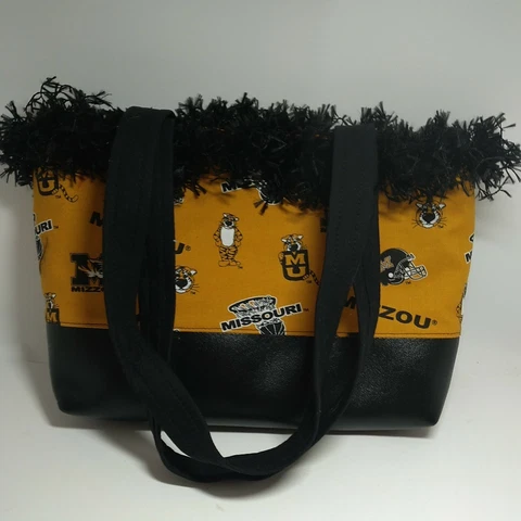 Mizzou Missouri Tigers Shoulder Strap Purse handbag Tote Bag 12x9x3 10 in. drop Cover