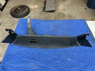 Saturn Vue 2002-2007 núcleo soporte para parachoques superior moldura presa 2263386 OEM #620EM Foto 1 de 4