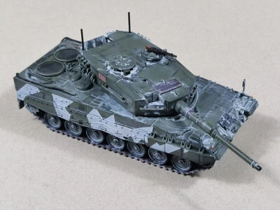 1/72 Scale German Leopard 2A4 Main Battle Tank Model Norway Painted Toy Gifts - Image 1 of 4