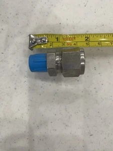 Parker Stainless Steel 1/2" Compression X 1/4" NPT Male - Picture 1 of 2