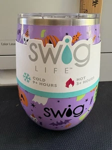 Neu mit Etikett Swig Life 22 Unzen Hocus Pocus Glow In Dark Purple Halloween Herbst Becher - Bild 1 von 10