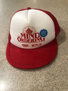 Netflix Domino's Pizza Cap/Mütze rot & weiß verstellbar Snapback Mesh mit Logo - Bild 1 von 4