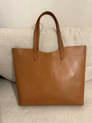Bolso de Mano Il Bisonte Roseto Vacchetta Cuero Tostado Precio de Venta sugerido por el fabricante $580. Foto 1 de 4
