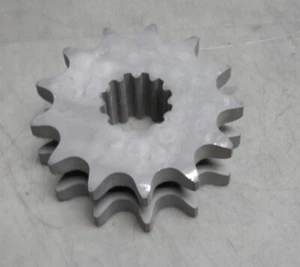 Yamaha Enticer Chain Drive Sprocket 806-17682-30-00 Ovation GP SL ET EL SS SL SW - Picture 1 of 2