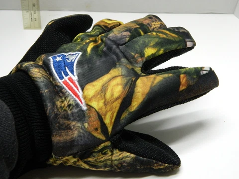 New England Patriots NFL sport utility GLOVES mens adult size tailgate Cover