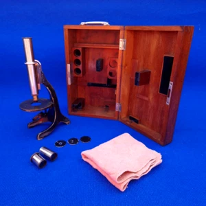 Carl Zeiss Jena - Messing-Mikroskop 1900 - antik incl. Zubehör 3x Okular - Picture 1 of 21