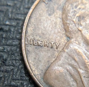 Centavo de trigo 1955 D Lincoln Penny error troquel chip BIE Liberty - Imagen 1 de 3
