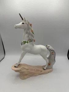 Vintage Princeton Galleries “Love’s Pride” Porcelain Unicorn  Figurine 1993 - Picture 1 of 10