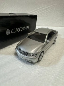 1/30 TOYOTA CROWN ROYAL SALOON 180 SERIES ZERO PREVIOUS SILVER METALLIC 519356 - Picture 1 of 3