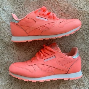 REEBOK Classic Neon Coral Sparkle Leather Platform Sneakers Athletic Size 8 EU38 - Picture 1 of 13