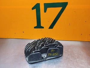 1971 TS250 Suzuki 71 TS 250 Savage cylinder head - Picture 1 of 12