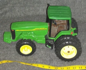 ERTL John Deere 8410 Tractor Front Wheel Assist & Rear Duals 1/16 Scale diecast - Picture 1 of 6