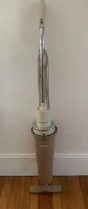 Vintage GE Modell VS1 Kehrmaschine Staubsauger mit Beuteln. Funktioniert super! Siehe Video - Bild 1 von 16