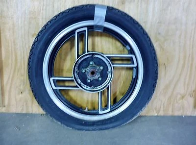 Yamaha XZ550 1982 Vision Y584. llanta rueda trasera 18 pulgadas Foto 1 de 4