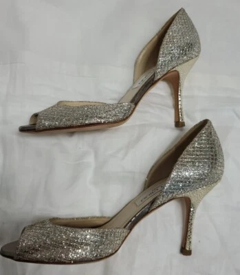 Zapatos de salón Jimmy Choo metálicos brillantes plateados dorados Logan D'orsay Peep Toe EU 35 Foto 1 de 4