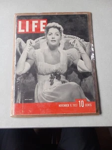 VINTAGE Life MAGAZINE Nov 1937 Texaco Seagram Desoto Greta Garbo New Sealed Rare - Foto 1 di 4