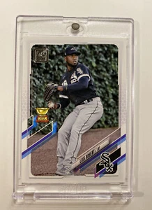 Luis Robert mit Gold Cup 2021 Topps Series 1 Chicago White Sox Future Star #150 - Bild 1 von 8