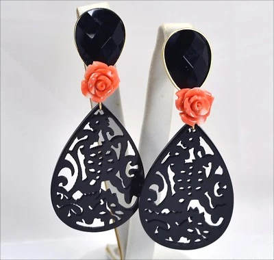 ORECCHINI IN ORO GIALLO 18KT CON ROSE DI CORALLO ONICE E CORNO  OGHT 0319 - Immagine 1 di 3