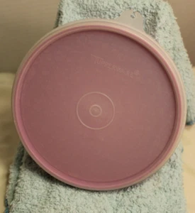 1 Round Tupperware Storage Containers Wondelier Vintage w/ 2 Lids 1551 - Picture 1 of 4