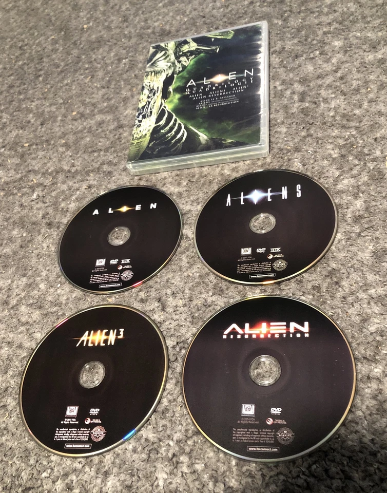 Alien / Aliens / Alien 3 / Alien Resurrection (4 DVD Set) - FREE SHIPPING - Image 1 of 2
