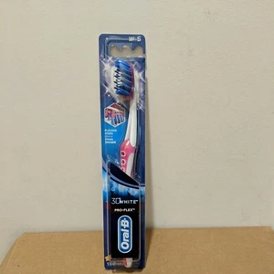 Oral-B 3D White Pro-Flex Toothbrush Soft ~RANDOM COLOR SENT - Picture 1 of 3