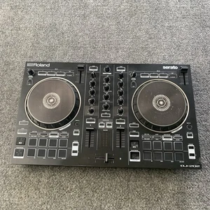 Roland DJ-202 2-Channel Serato DJ USB MIDI Sequencer Controller “Read Details” - Picture 1 of 19