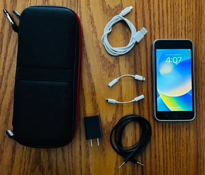 Apple iPhone 8 Plus~(Excelente Estado) con Fundas y Cables~Desbloqueado~Verizon~AT+T Foto 1 de 4